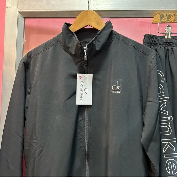 Calvin Klein unisex track suit - Picture 11 of 13